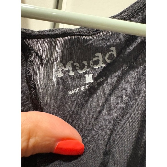 Mudd‎ Black Top with Back Cut Out and High-Low Hem Size M - Picture 3 of 4
